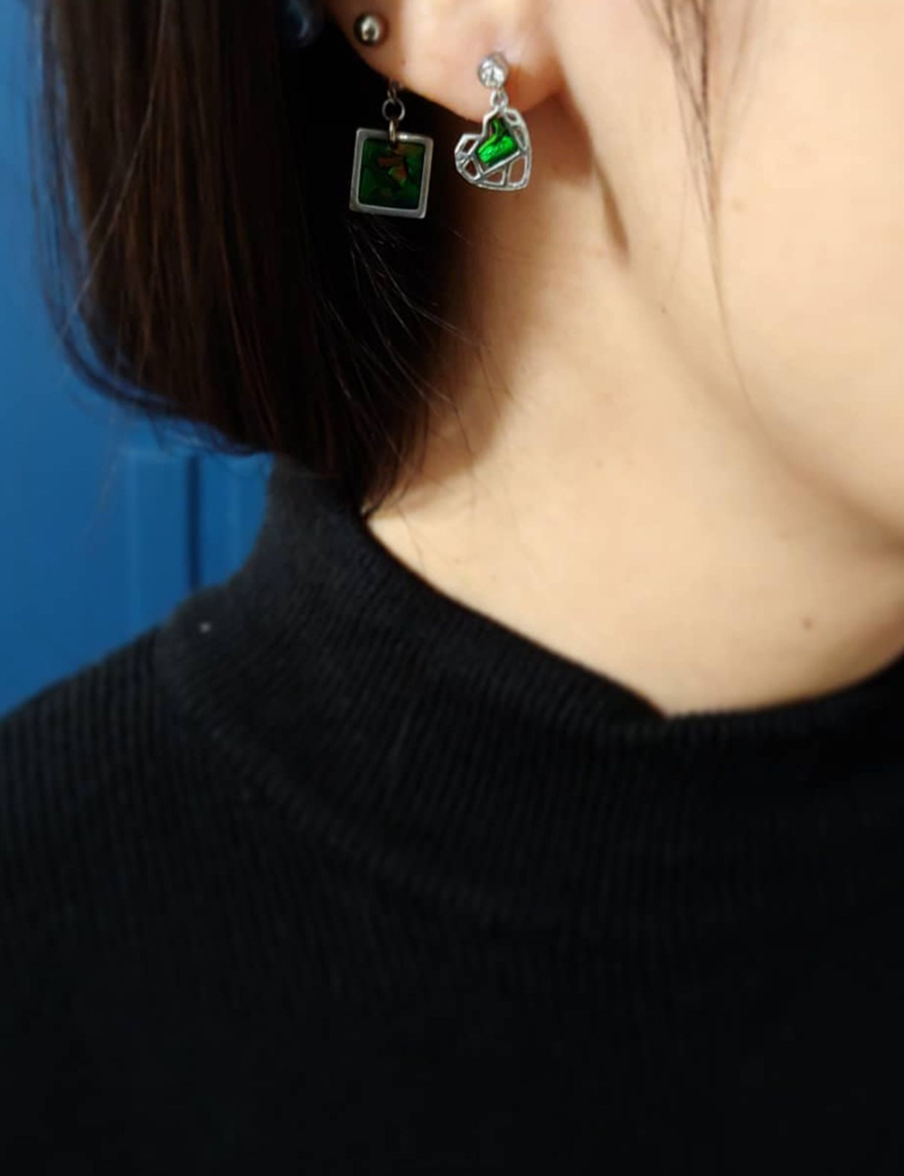 사랑과 재물의 비단날개 네모 하트 라운드 피어싱